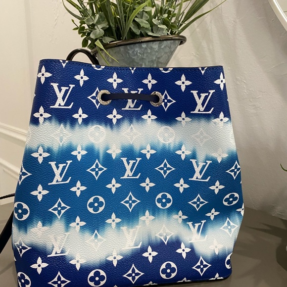 ‼️SOLD‼️💯% Authentic Louis Vuitton neonoe mm - Picture 3 of 11